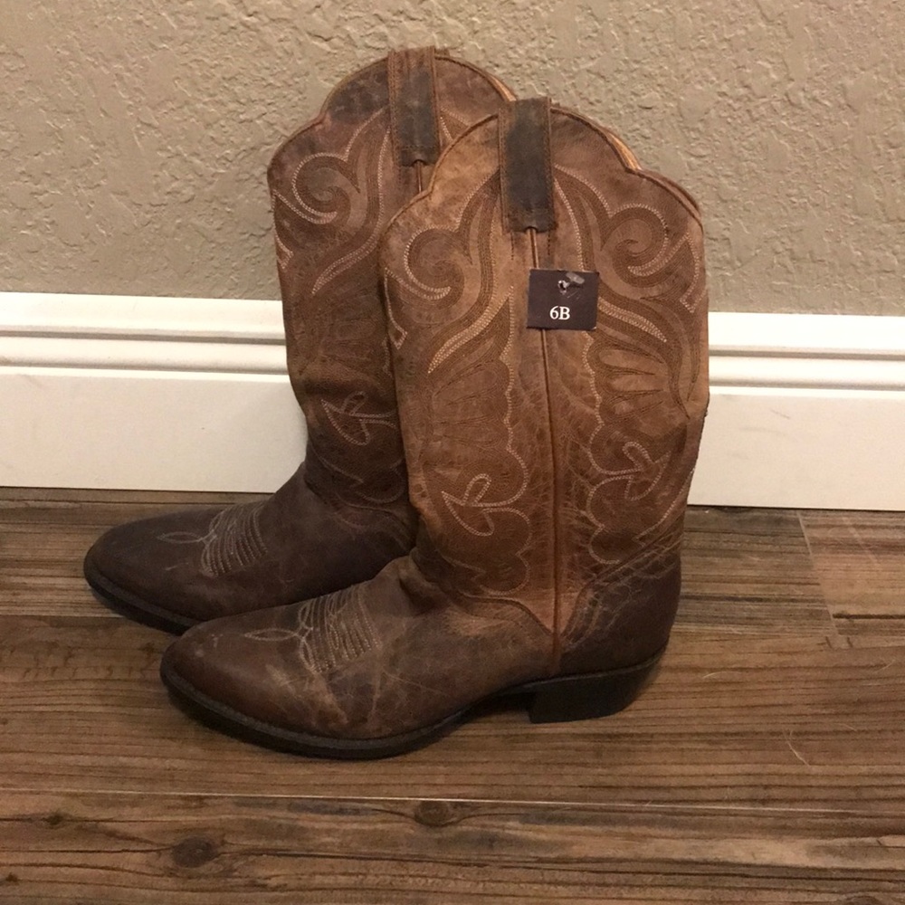 Cowgirl Boots NWT
